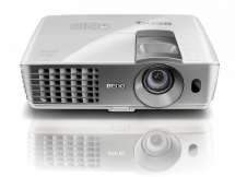 Benq W1070 Projector